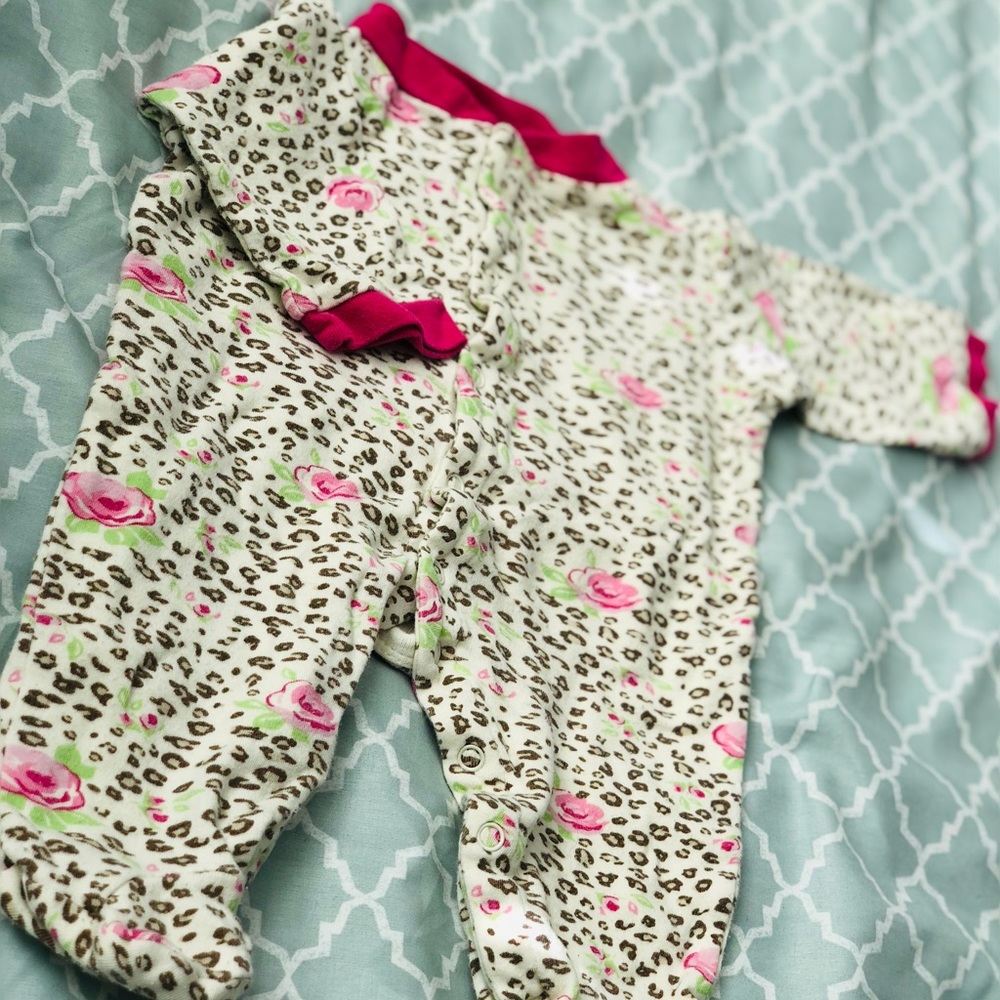 Onsie - Picture 3 of 5